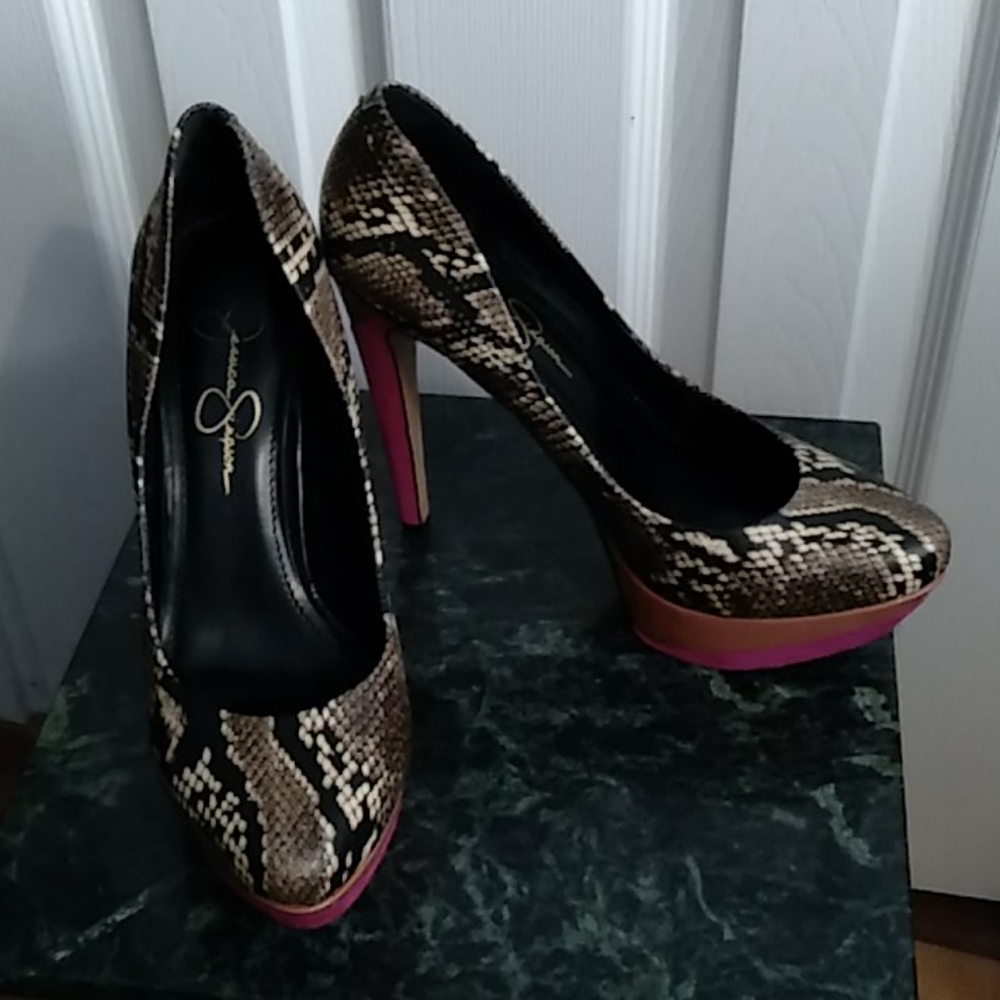 6 inch Jessica Simpson heels snakeskin size 8 1/2